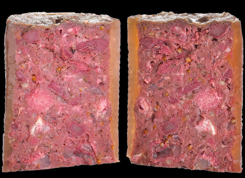 Холистична консервирана храна за кучета Brit Fresh Veal with Millet с 45% прясно телешко, 24% пуешко и 7% просо 0.400 кг. 3