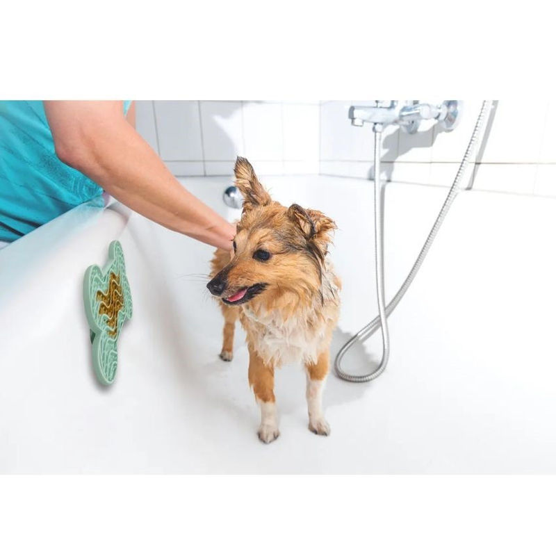 Flamingo LICK PAD YUMMEE SILICONE BONE  S 15 см- Подложка за близане Licky mat, под формата на кокалче 1 бр. 2