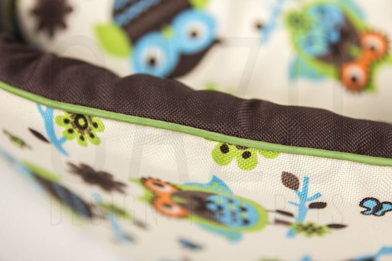 Цветно кучешко креватче с подвижна възглавничка CAZO Wings  44 x 38 см. 2