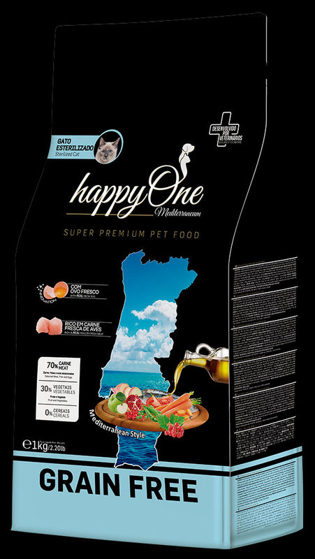 Средиземноморска храна HappyOne MEDITERRANEUM CAT Sterilised за кастрирани котки с пилешко месо, сардини, зехтин, яйца и нар 1 кг. 3