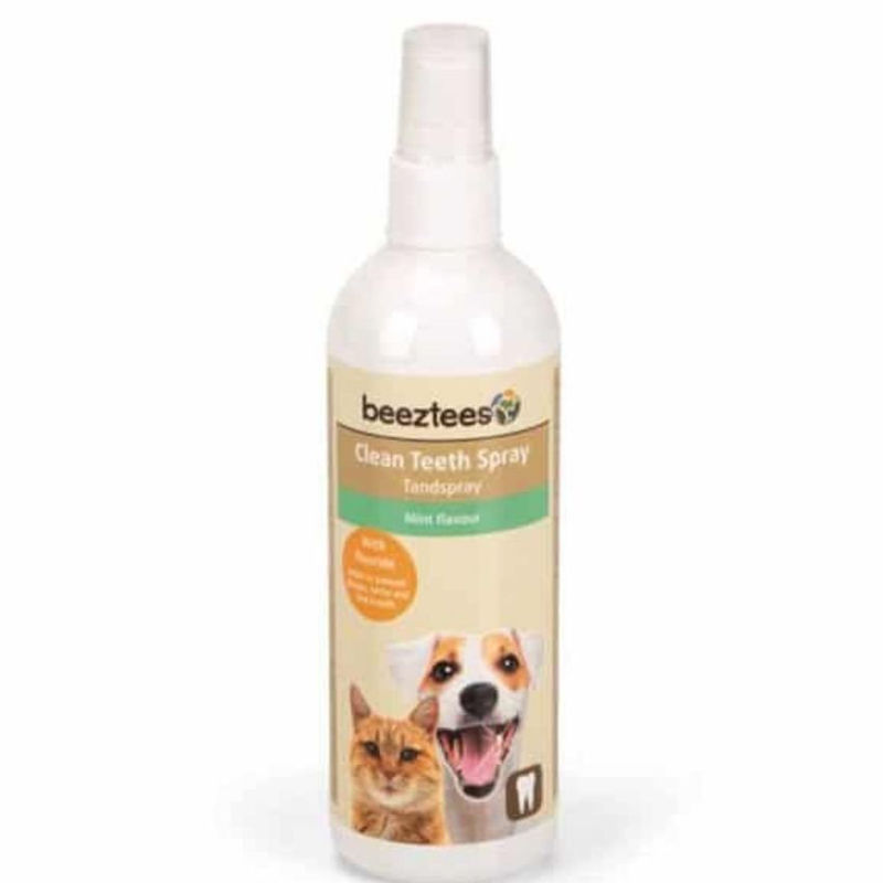 Спрей за почистване на зъби Beeztees Teeth cleaning spray за кучета и котки с флуорид 175мл.