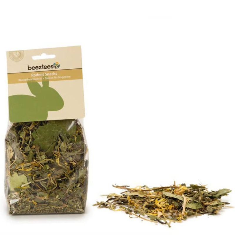 Лакомства за гризачи с билки и растения Beeztees herb mix допълваща храна 80 гр.