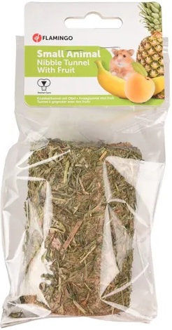 Лакомство и играчка за гризачи Flamingo тунел от сено с пълнеж от плодове 125г 1 бр.