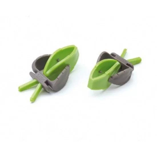 Щипки SAVIC 2бр., за закрепване на лакомства и снаксове към клетки за птици и гризачи