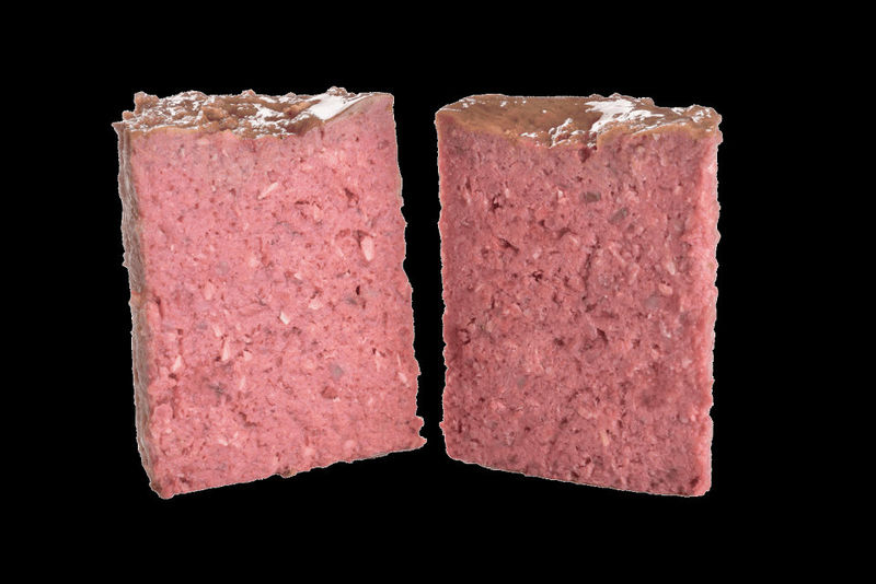 Brit Premium by Nature Chicken with Hearts – консервирана храна за кучета с пилешко и сърца  0.400 кг. 2