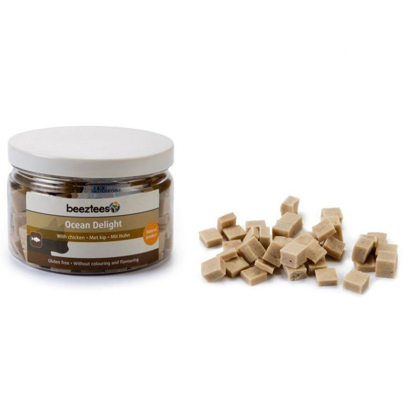 Котешко лакомство Beeztees Cat snack океанска наслада- парченца риба с пилешко 0.090 кг.