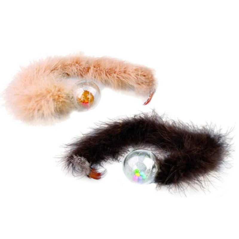 Играчка за котка Flamingo – топка с дълга опашка с козина микс
