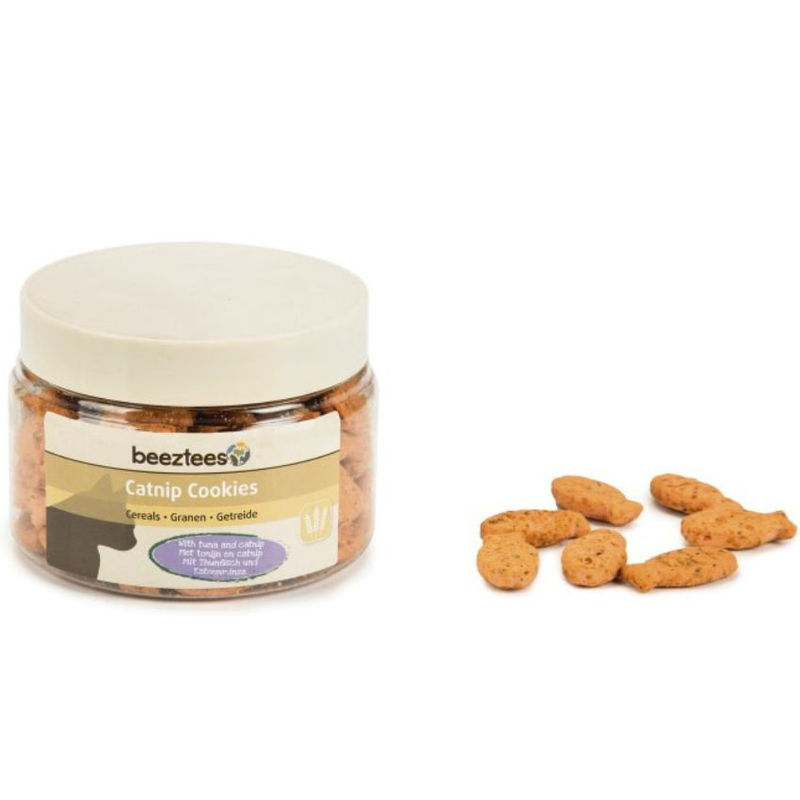 Лакомство за котки Beeztees cat snack catnip cookies tuna – бисквитки с риба тон и котешка трева 0.55 г.